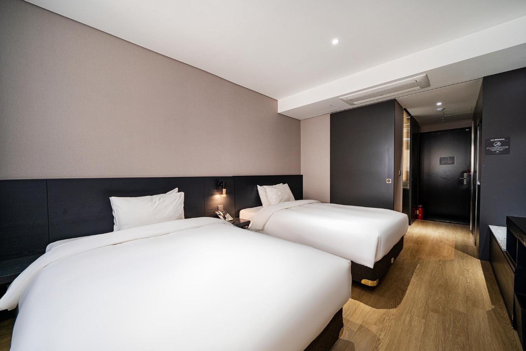 Rivertain Hotel גייאונגג'ו מראה חיצוני תמונה